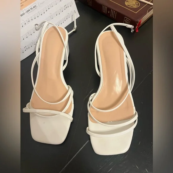 SHEIN White Strappy Block Heels - Picture 2 of 2